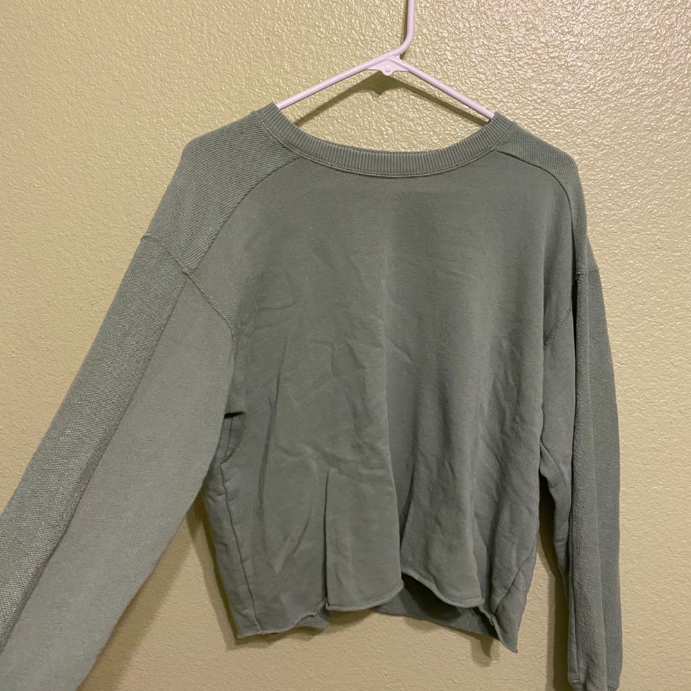 Aerie olive green cropped long sleeve